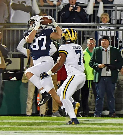 Khaleke Hudson (7)