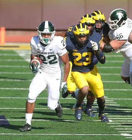 Michael Barrett (23) and Josh Ross (12)