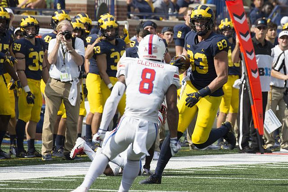 Zach Gentry (83)