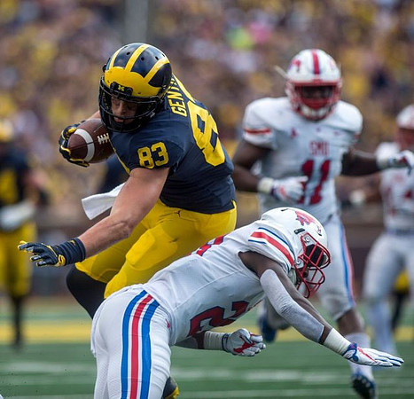 Zach Gentry (83)