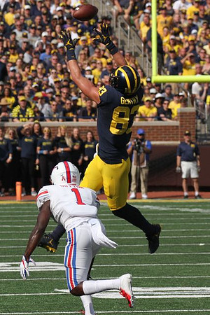 Zach Gentry (83)