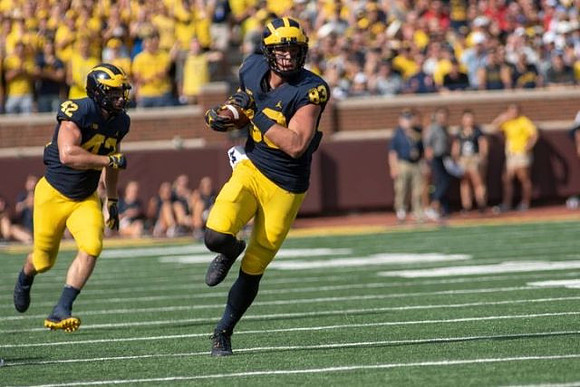 Ben Mason (42) and Zach Gentry (83)