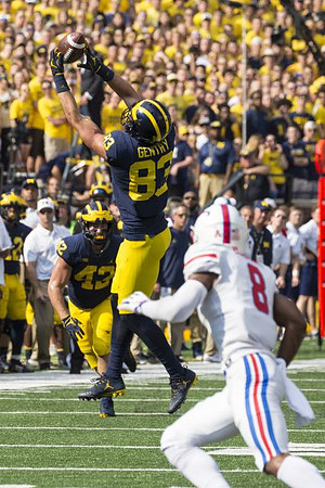 Ben Mason (42) and Zach Gentry (83)