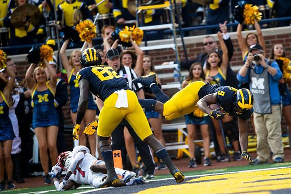 Nick Eubanks (82) and Donovan Peoples-Jones (9)
