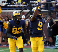 Nick Eubanks (82) and Donovan Peoples-Jones (9)