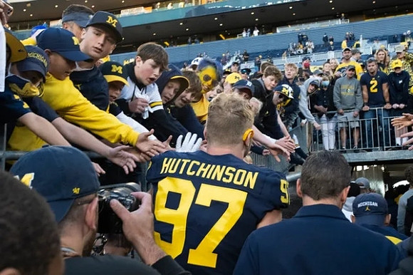 Aidan Hutchinson (97)