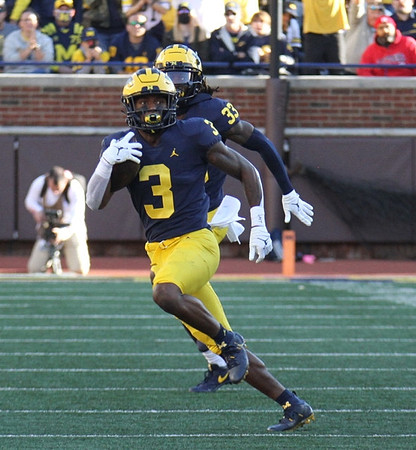 A.J. Henning (3), and German Green (33)