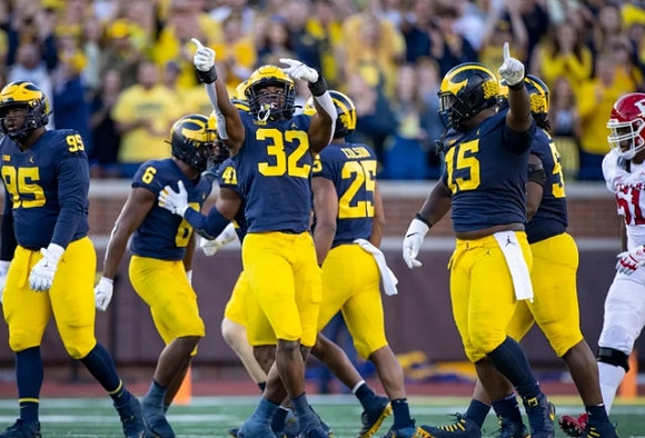 Donovan Jeter (95), R.J. Moten (6), Nikhai Hill-Green (41), Jaylen Harrell (32), Junior Colson (25), and Christopher Hinton (15)