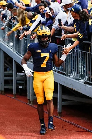 Donovan Edwards (7)