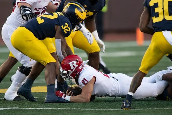 Jaylen Harrell (32), and Daxton Hill (30)