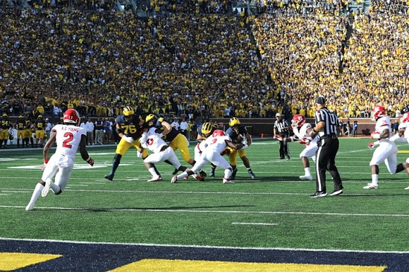 Ryan Hayes (76), and Blake Corum (2)