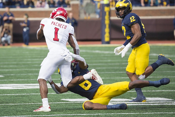 R.J. Moten (6), and Josh Ross (12)