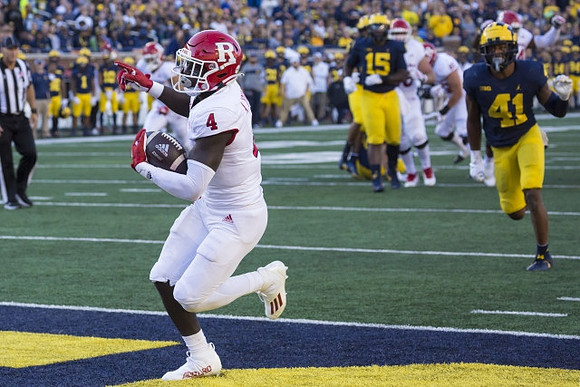 Christopher Hinton (15), and Nikhai Hill-Green (41)