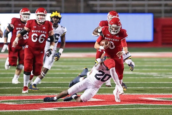 Kalel Mullings (26) and Brad Hawkins (20)