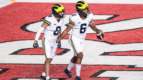 Ronnie Bell (8) and Cornelius Johnson (6)
