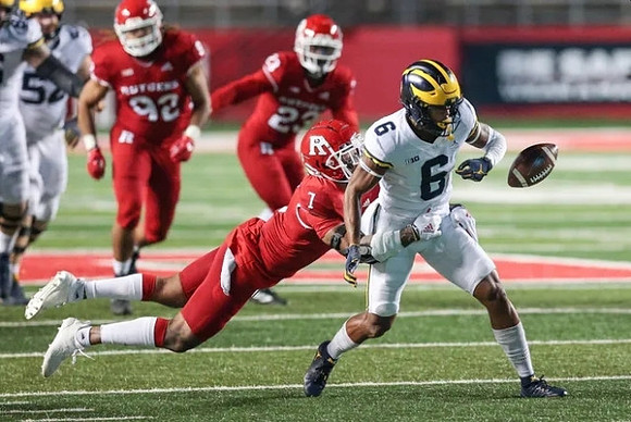 Karsen Barnhart (52) and Cornelius Johnson (6)
