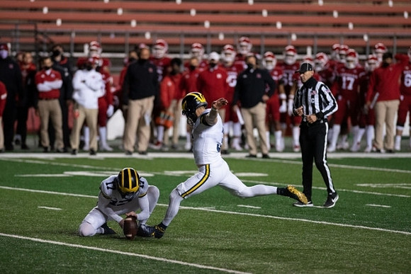Will Hart (17) and Quinn Nordin (3)