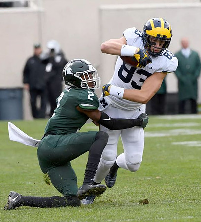 Zach Gentry (83)