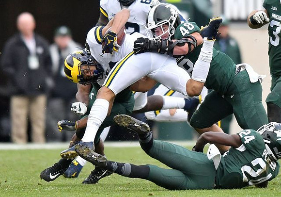 Grant Perry (88) and Nick Eubanks (82)