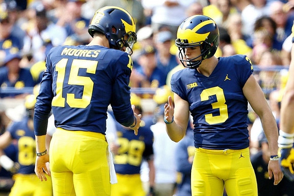 Garrett Moores (15) and Quinn Nordin (3)