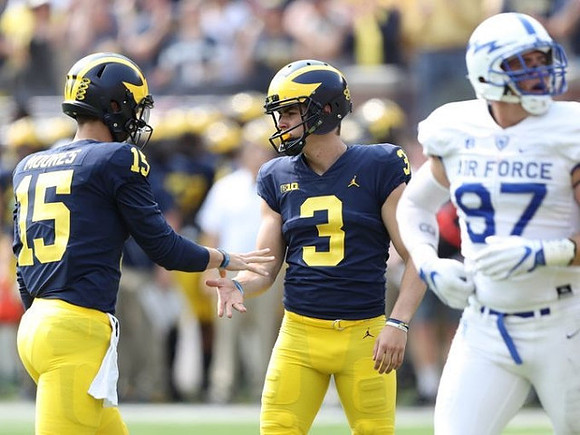 Garrett Moores (15) and Quinn Nordin (3)