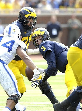 Nolan Ulizio (70) and Wilton Speight (3)