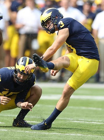 Garrett Moores (15) and Quinn Nordin (3)