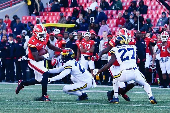 Gemon Green (22) and Hunter Reynolds (27)