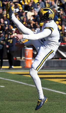 Will Hart (17)
