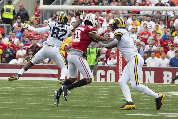 Nick Eubanks (82) and Tarik Black (7)
