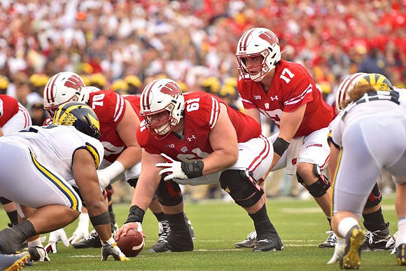 Carlo Kemp (2) and Jordan Glasgow (29)