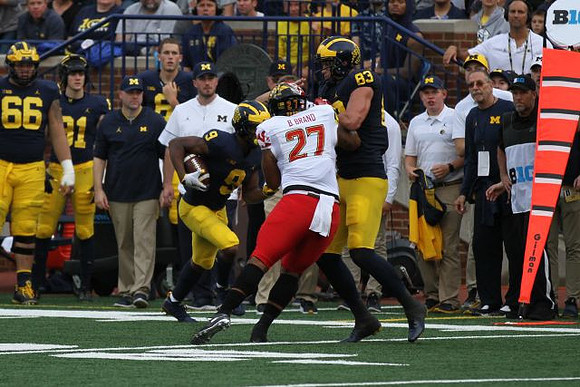 Donovan Peoples-Jones (9) and Zach Gentry (83)