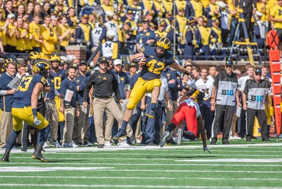 Ben Mason (42) and Zach Gentry (83)