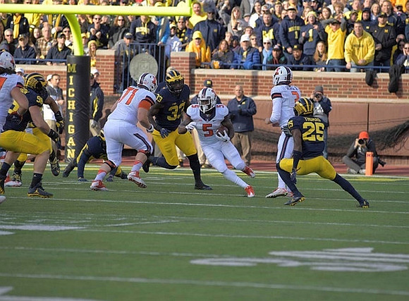 Ryan Glasgow (96), Taco Charlton (33), and Dymonte Thomas (25)