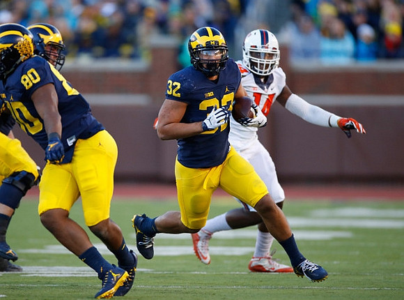 Khalid Hill (80) and Ty Isaac (32)
