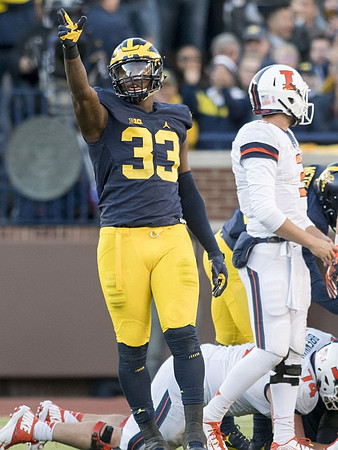 Taco Charlton (33)