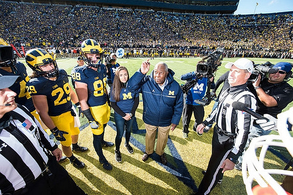 Chris Wormley (43), Jordan Glasgow (29), Jake Butt (88), and Hank Aaron