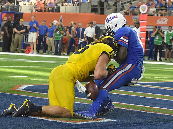 Chase Winovich (15)