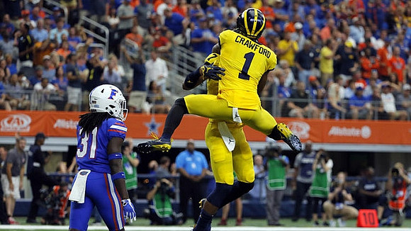 Tarik Black (7) and Kekoa Crawford (1)