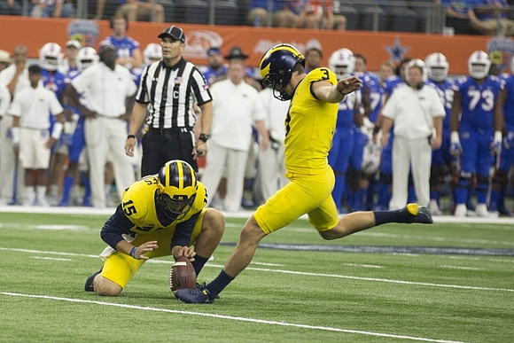 Garrett Moores (15) and Quinn Nordin (3)