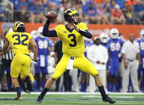 Ty Isaac (32) and Wilton Speight (3)
