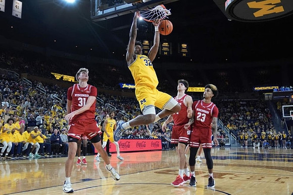 Tray Jackson (2) and Tarris Reed Jr. (32)