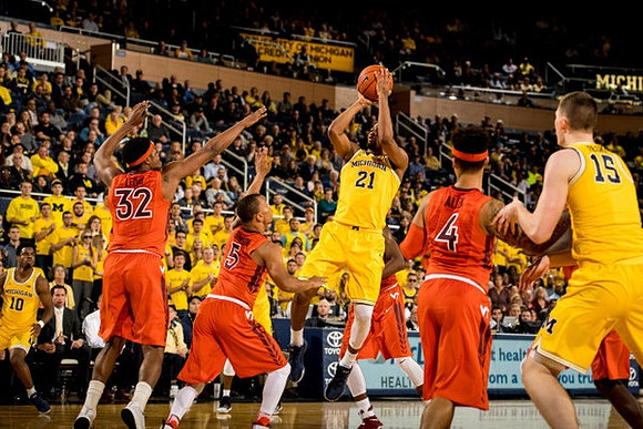 Zak Irvin (21) and Jon Teske (15)