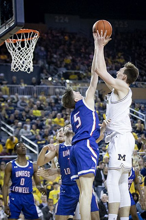 Colin Castleton (11) and Austin Davis (51)