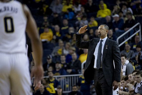 Juwan Howard and David DeJulius (0)
