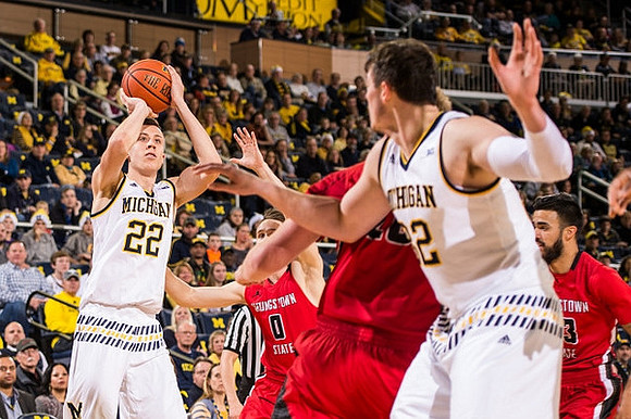 Duncan Robinson (22) and Ricky Doyle (32)
