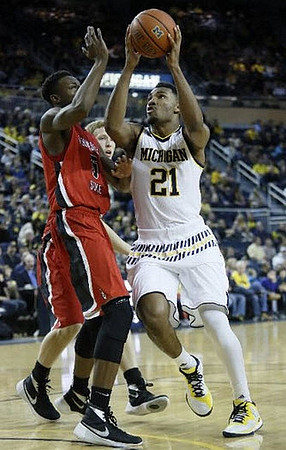 Zak Irvin (21)