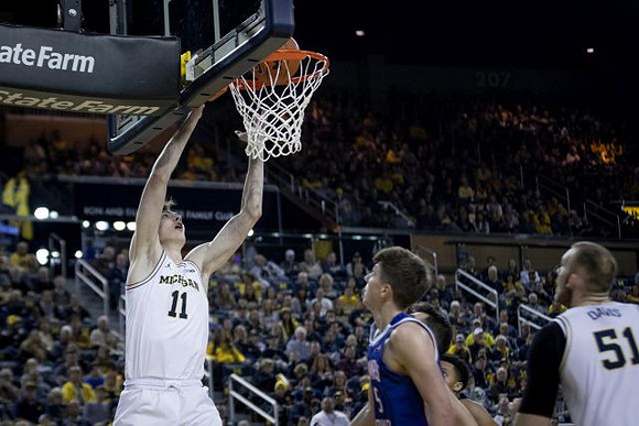 Colin Castleton (11) and Austin Davis (51)