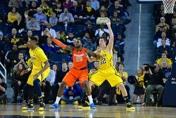 Kameron Chatman (3) and Ricky Doyle (32)