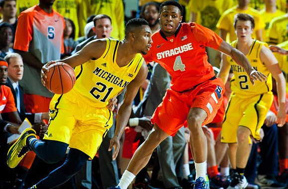 Zak Irvin (21) and Spike Albrecht (2)